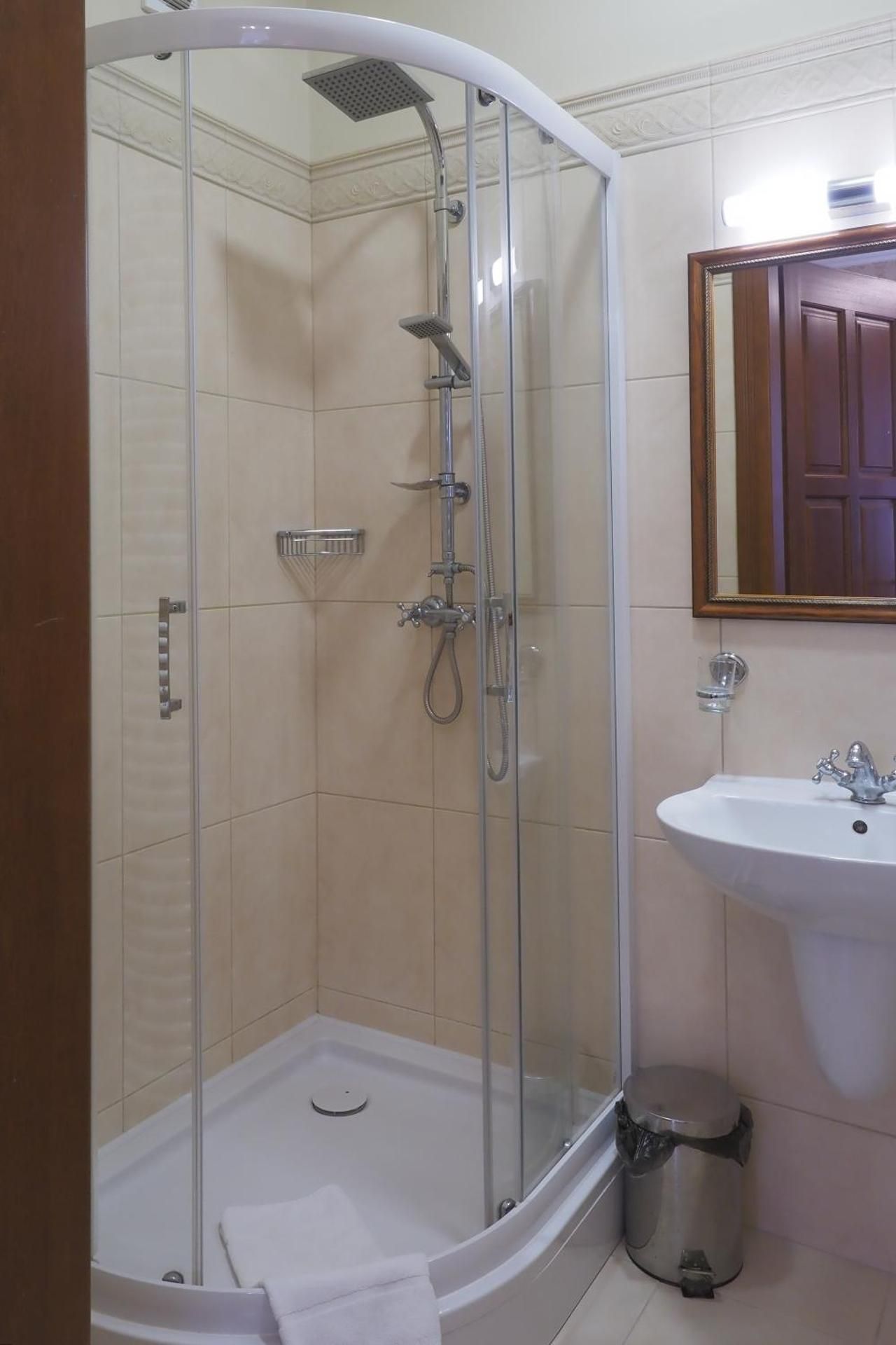 Apartment (4 Adults)