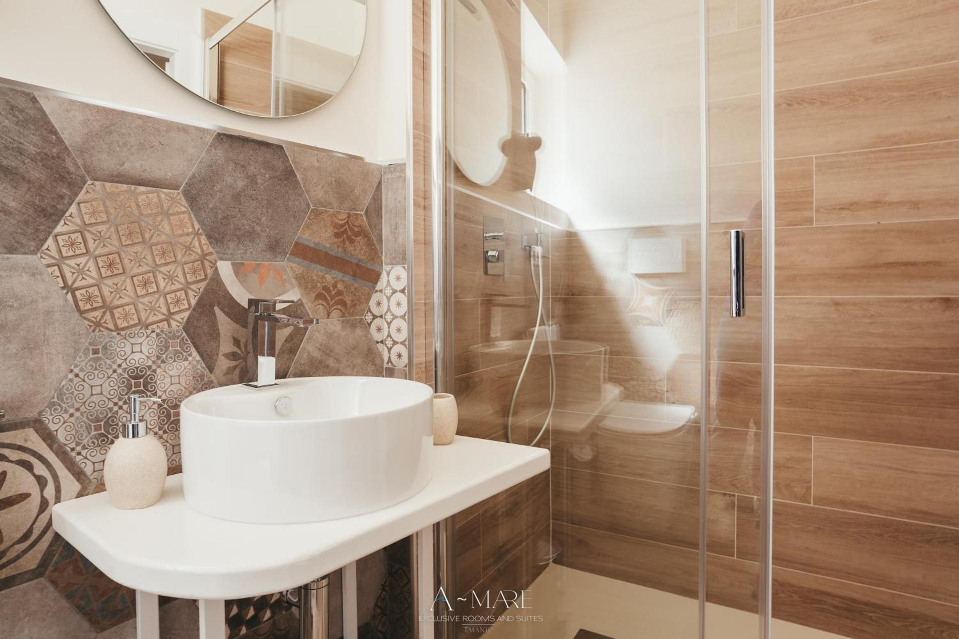 Suite with Hot Tub