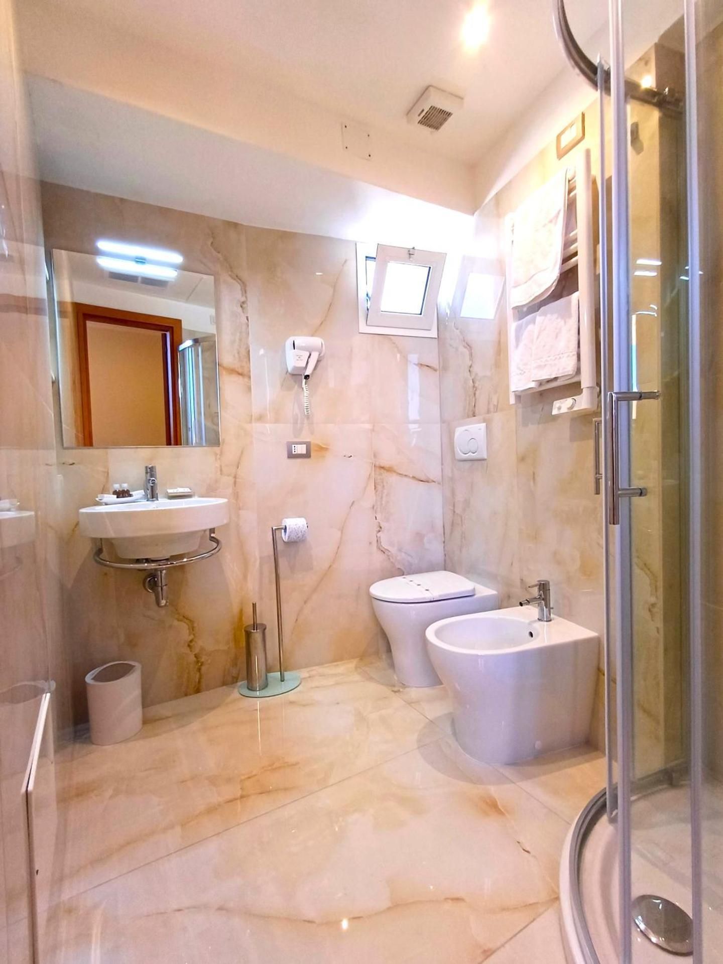 Double or Twin Room with Terrace with Sea View