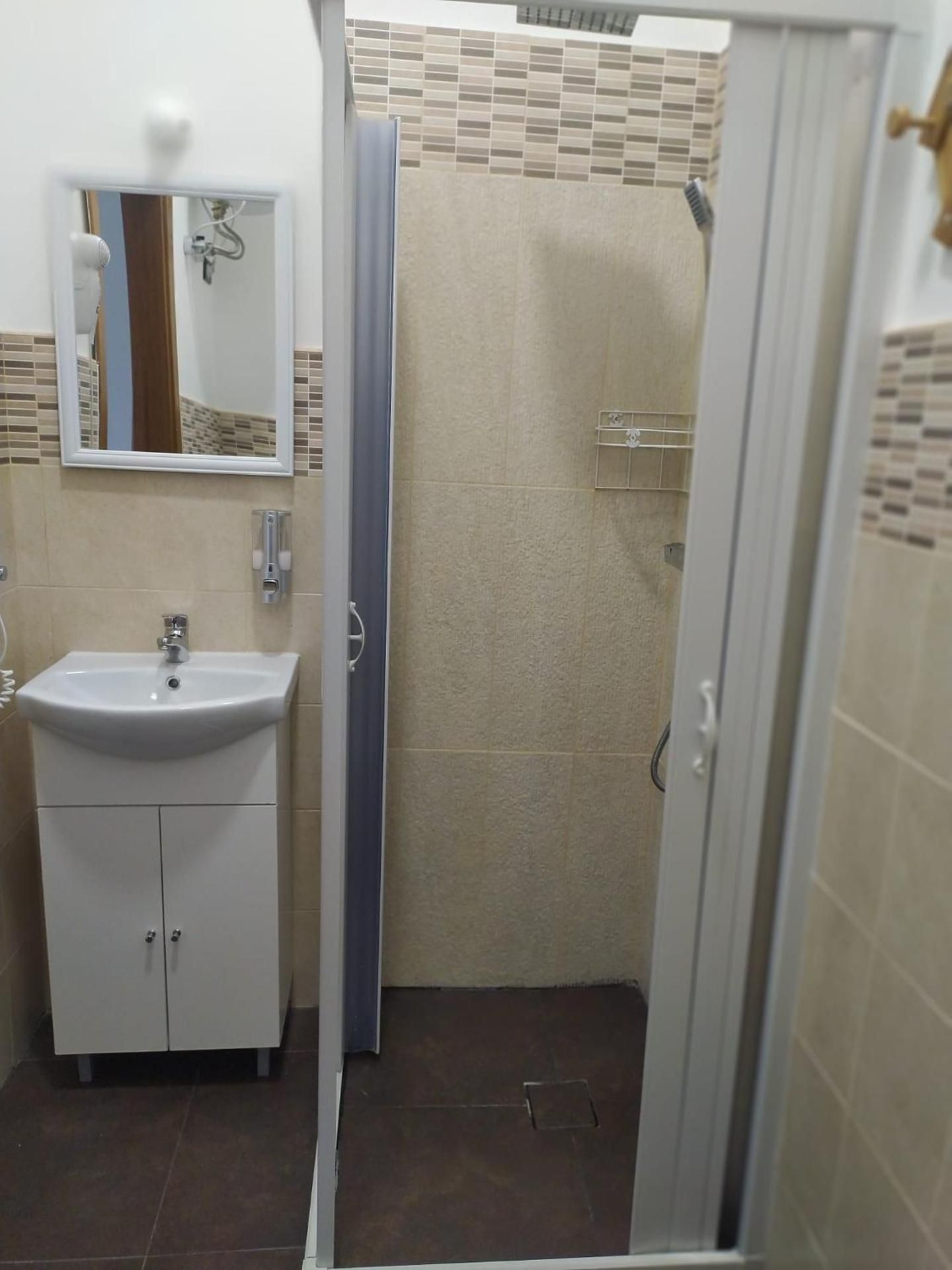 Quadruple Room with Private Bathroom