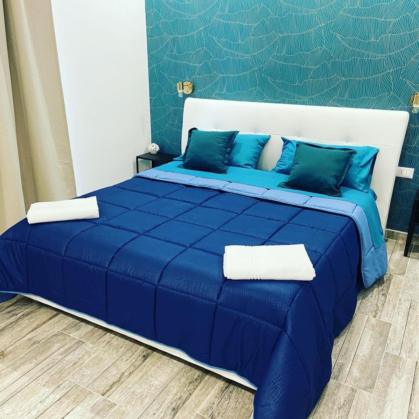 Room27 Double Room with Balcony