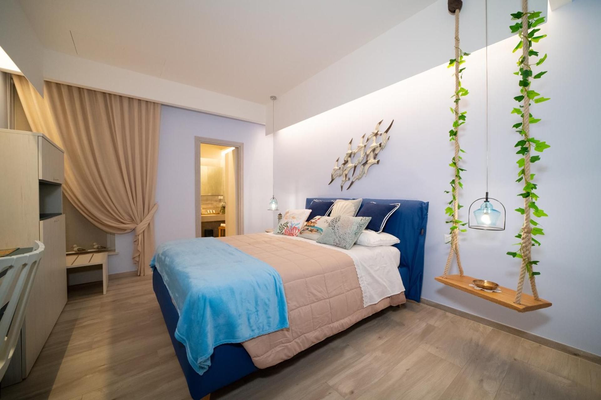 Deluxe Double Room with Shower