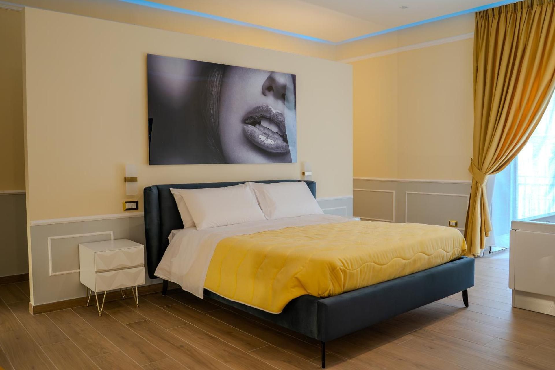 Superior One-Bedroom Apartment with Balcony