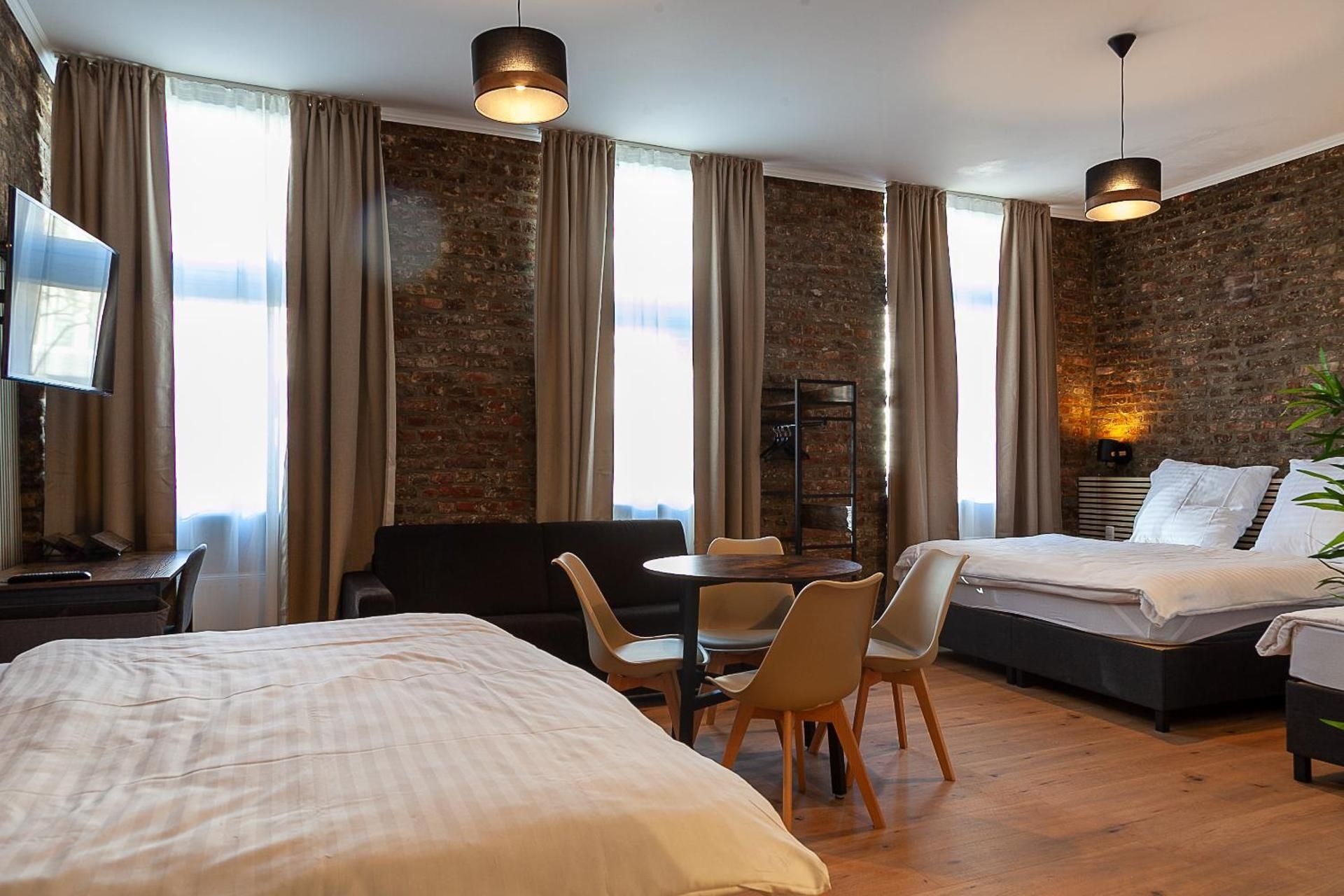 Classic Quadruple Room