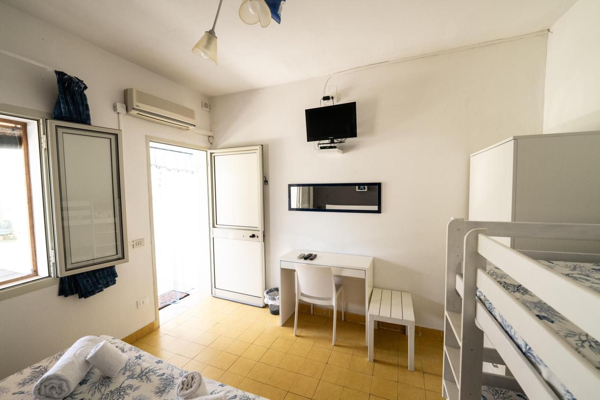 Family Room - Annex