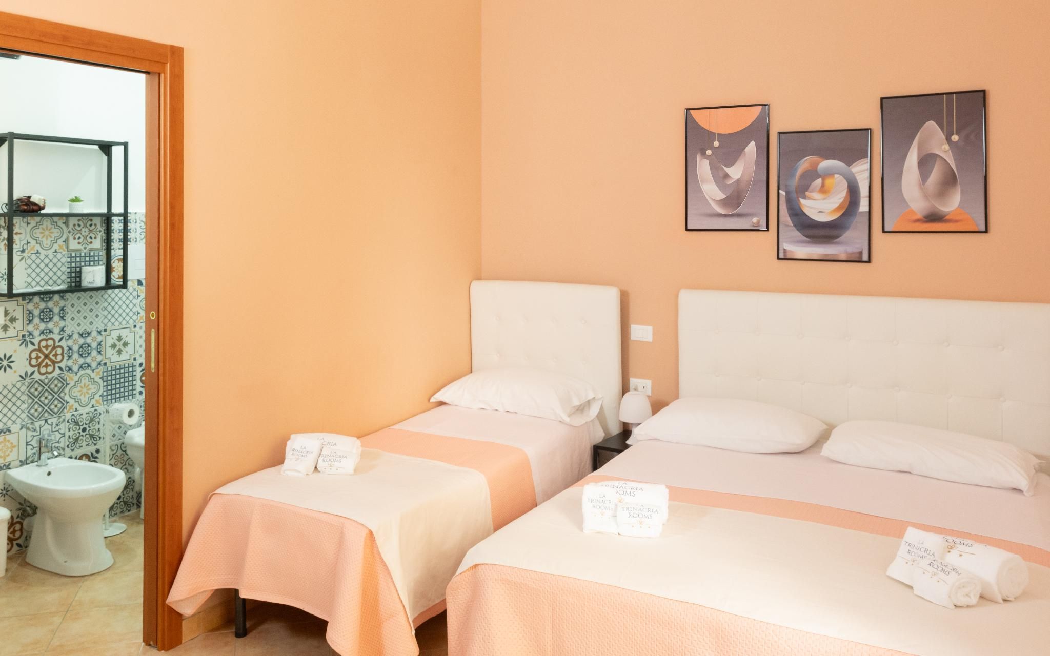 La Trinacria Rooms Triple Room - 1 Double Bed and 1 Single Bed