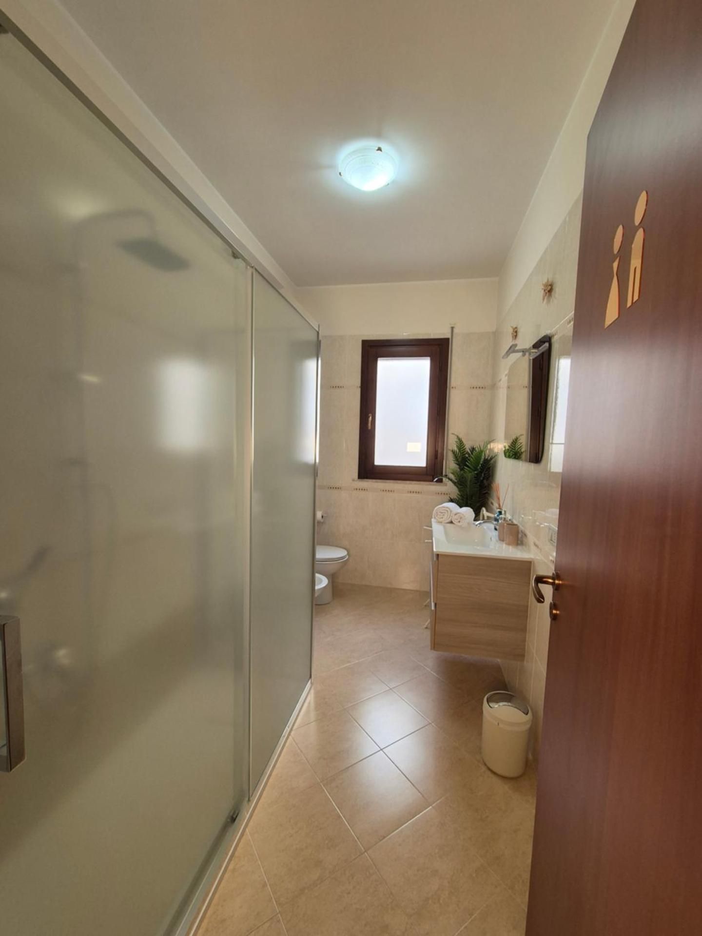 Standard Twin Room with Shared Bathroom