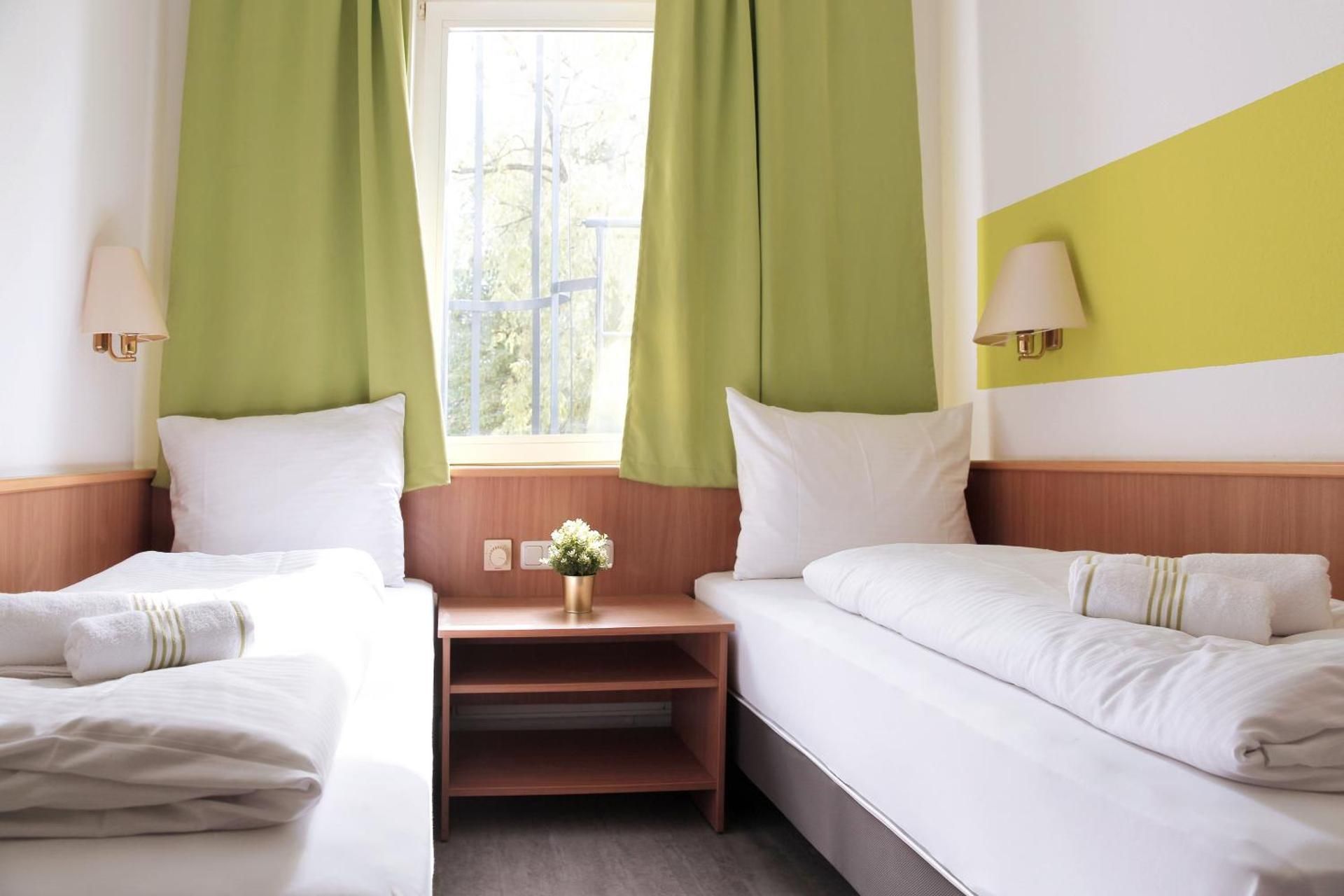 Bestprice Hotel Aachen City Budget Twin Room