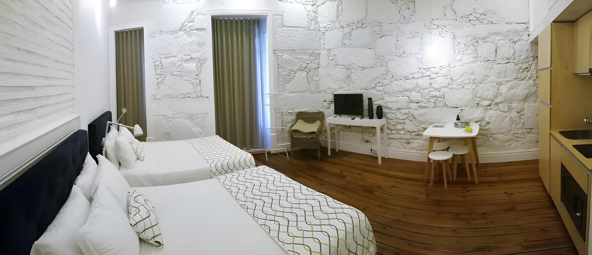 De Luxe Double Bed Room