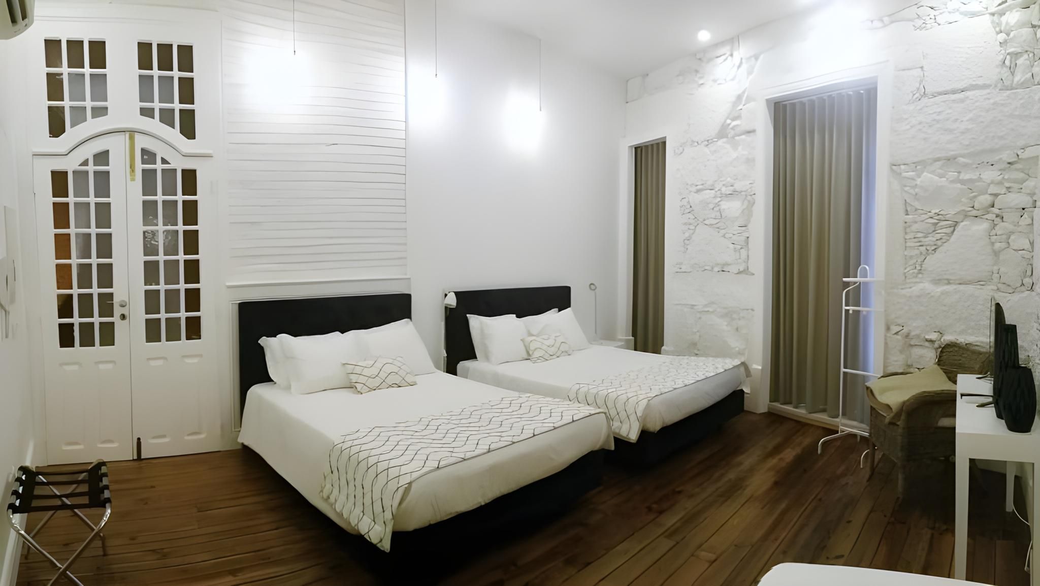 De Luxe Double Bed Room