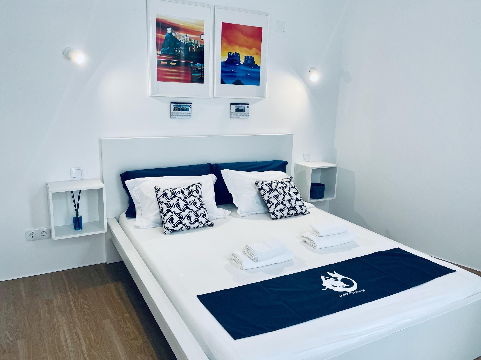 Partenope Hostel and Suites Double Room
