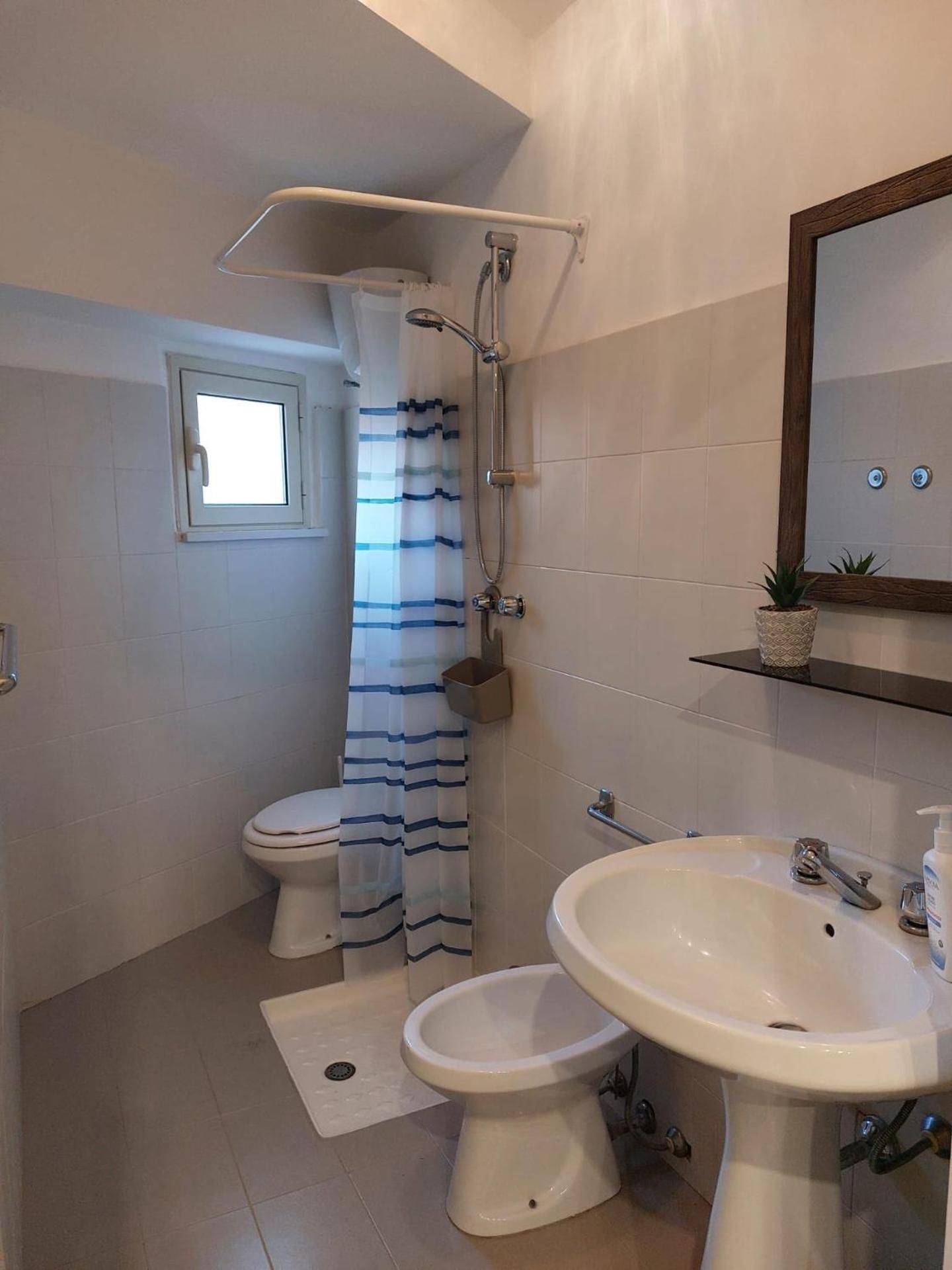 Studio Apartment with One Double Bed