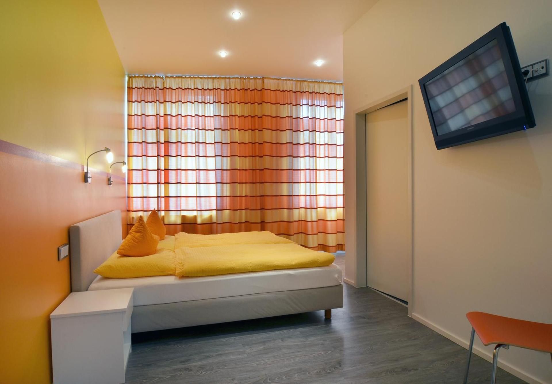 Hotel am Bahnhof Standard Double Room 2