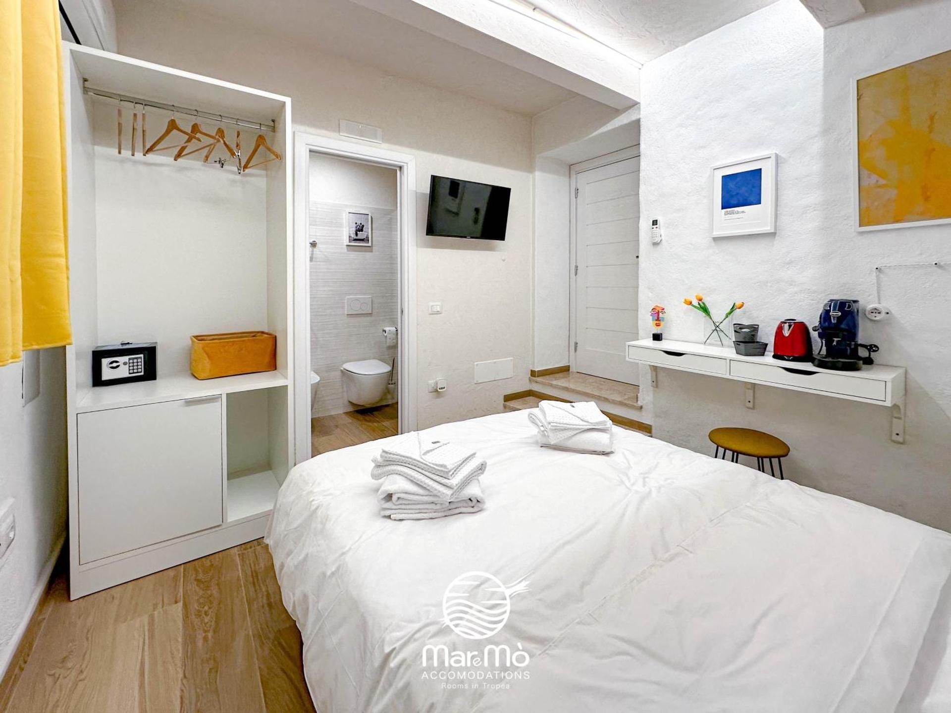 MareMo Accomodations - Rooms in Tropea Economy Double Room