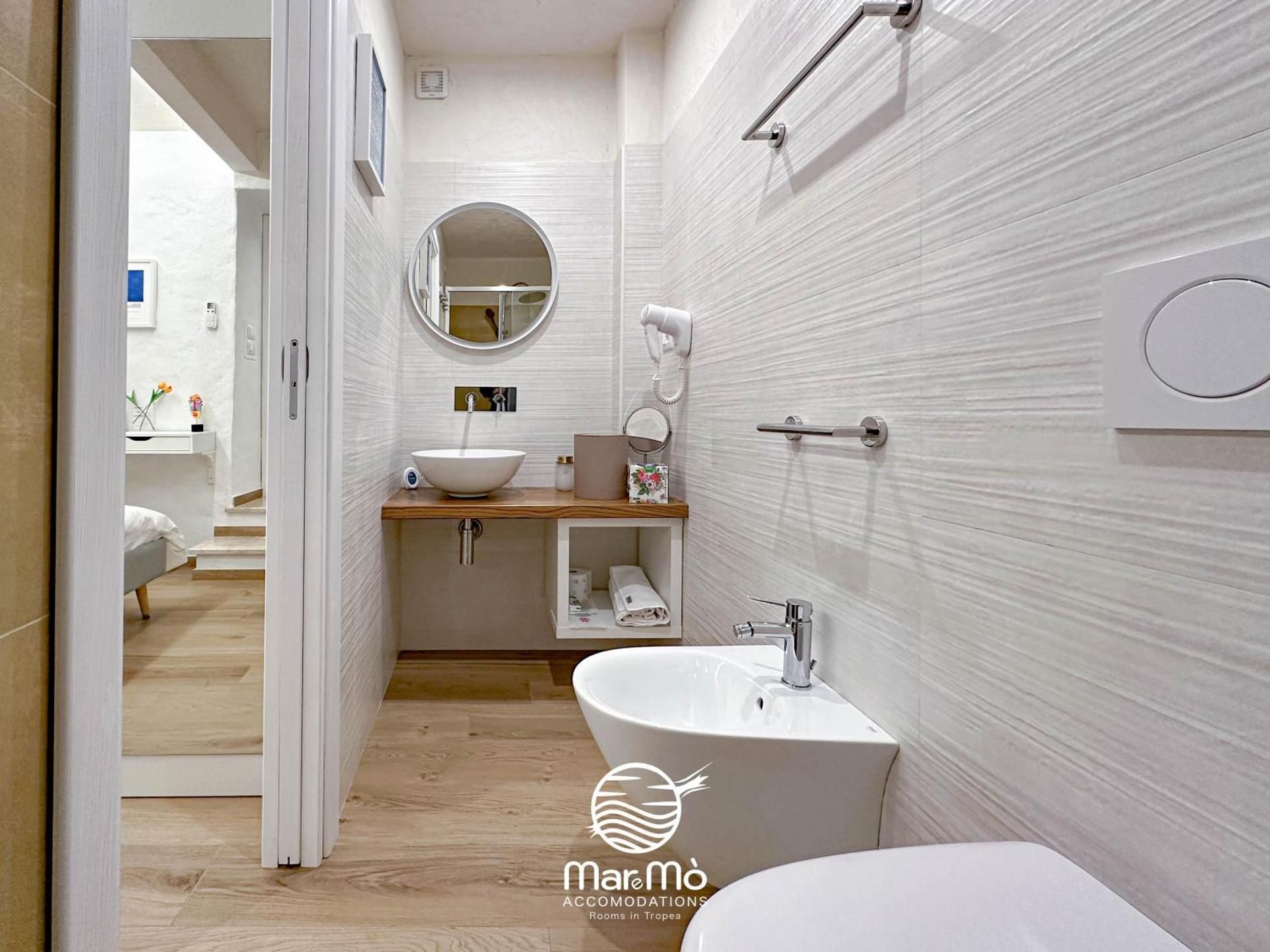 MareMo Accomodations - Rooms in Tropea Economy Double Room 3