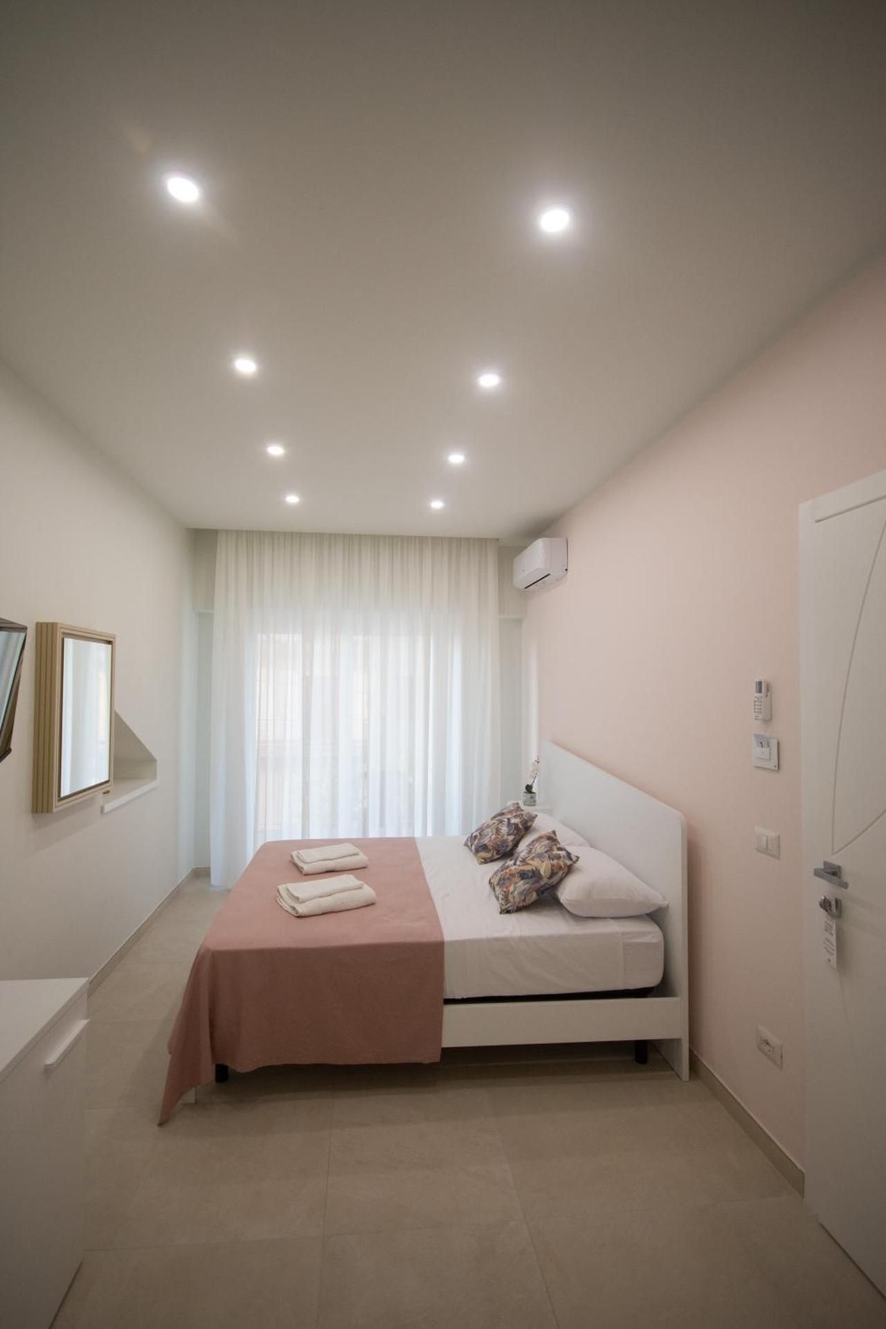 Pasitea Tropea Double Room with Balcony 3