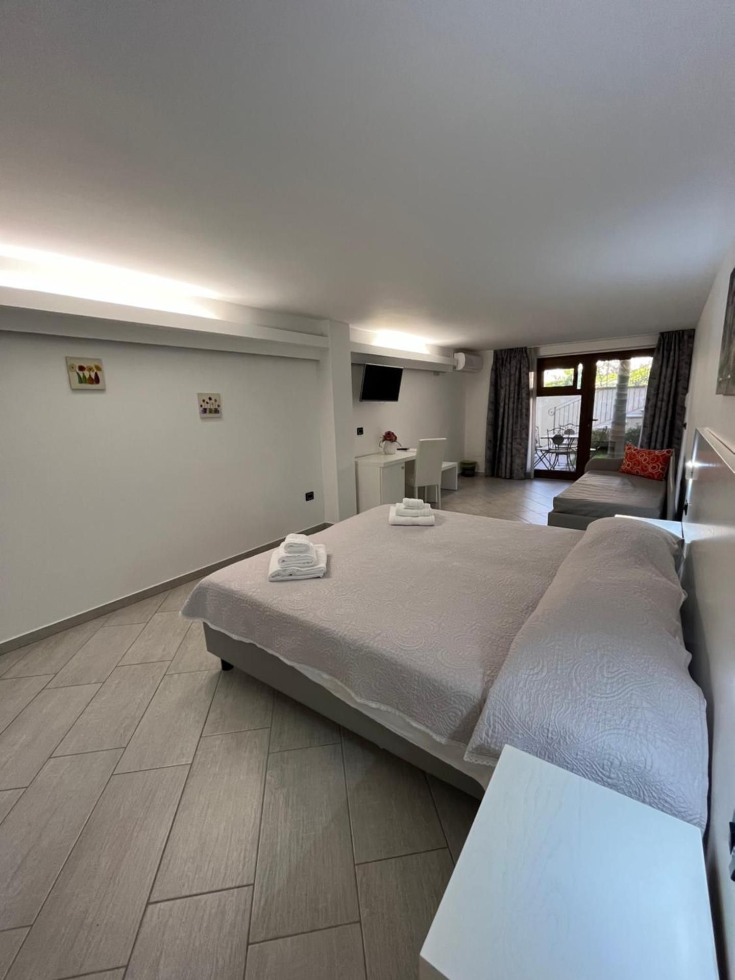 Deluxe Family Suite