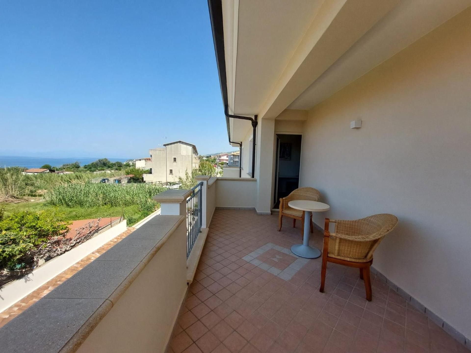 Deluxe Double Room with Balcony and Sea View