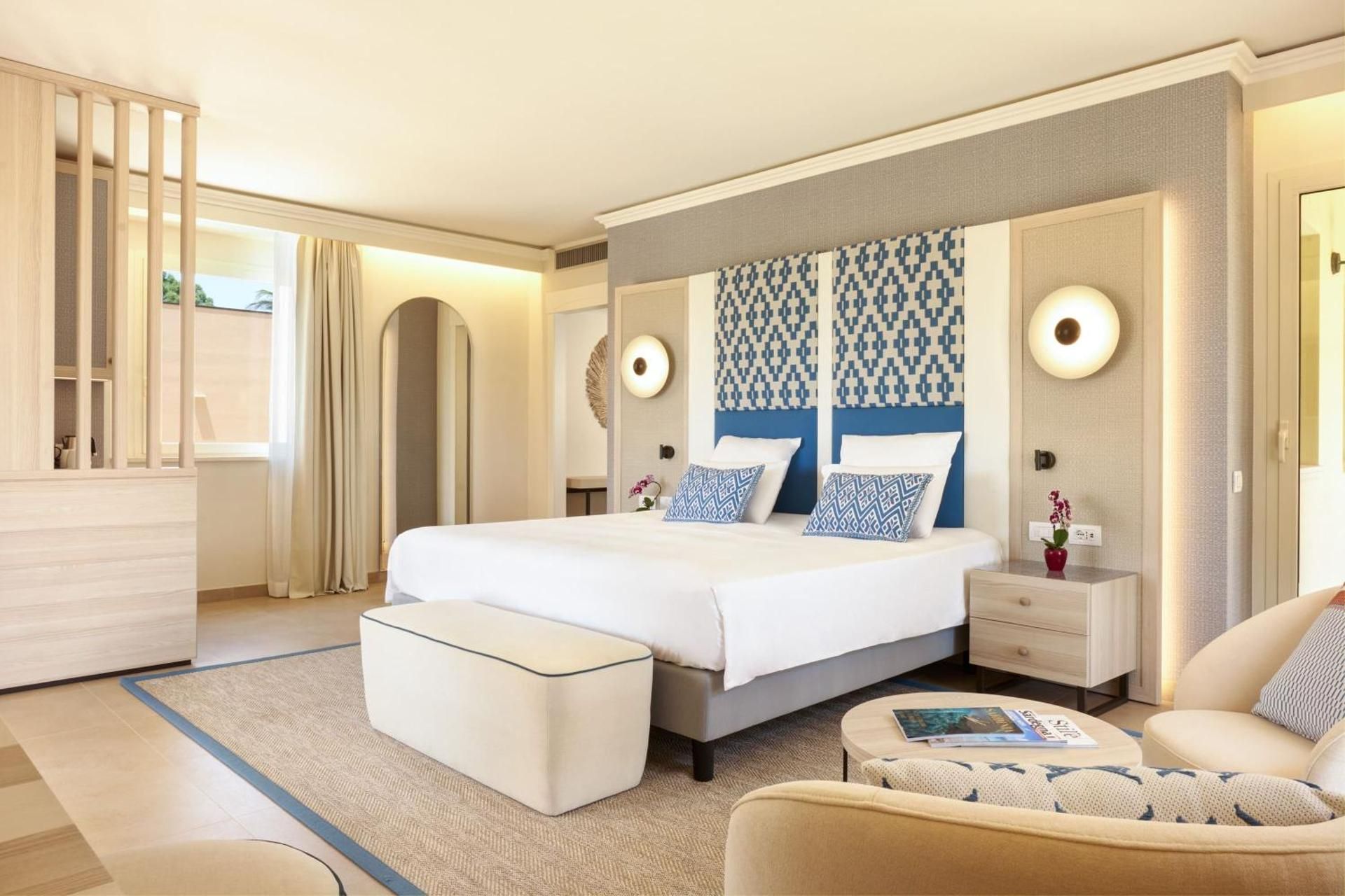 Junior Suite with Garden View