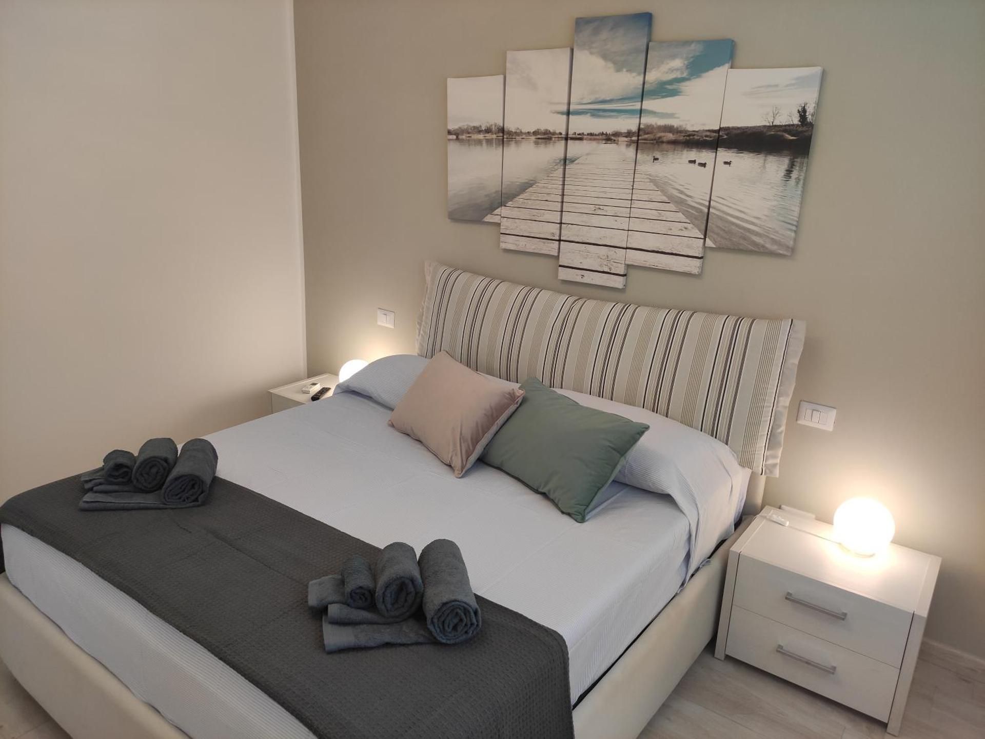 Deluxe Double Room with Shower