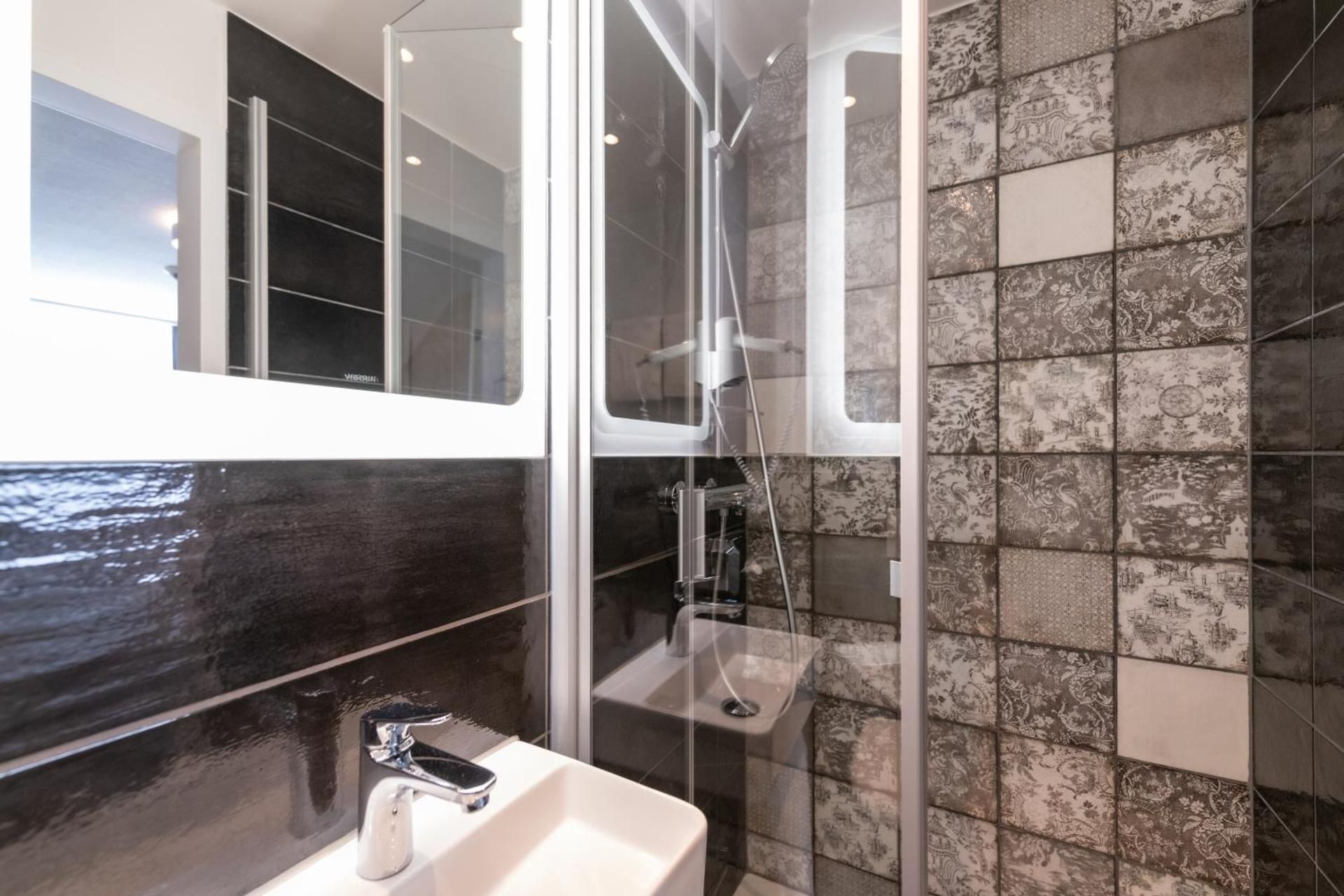 Art Hotel Aachen Standard Double Room 3