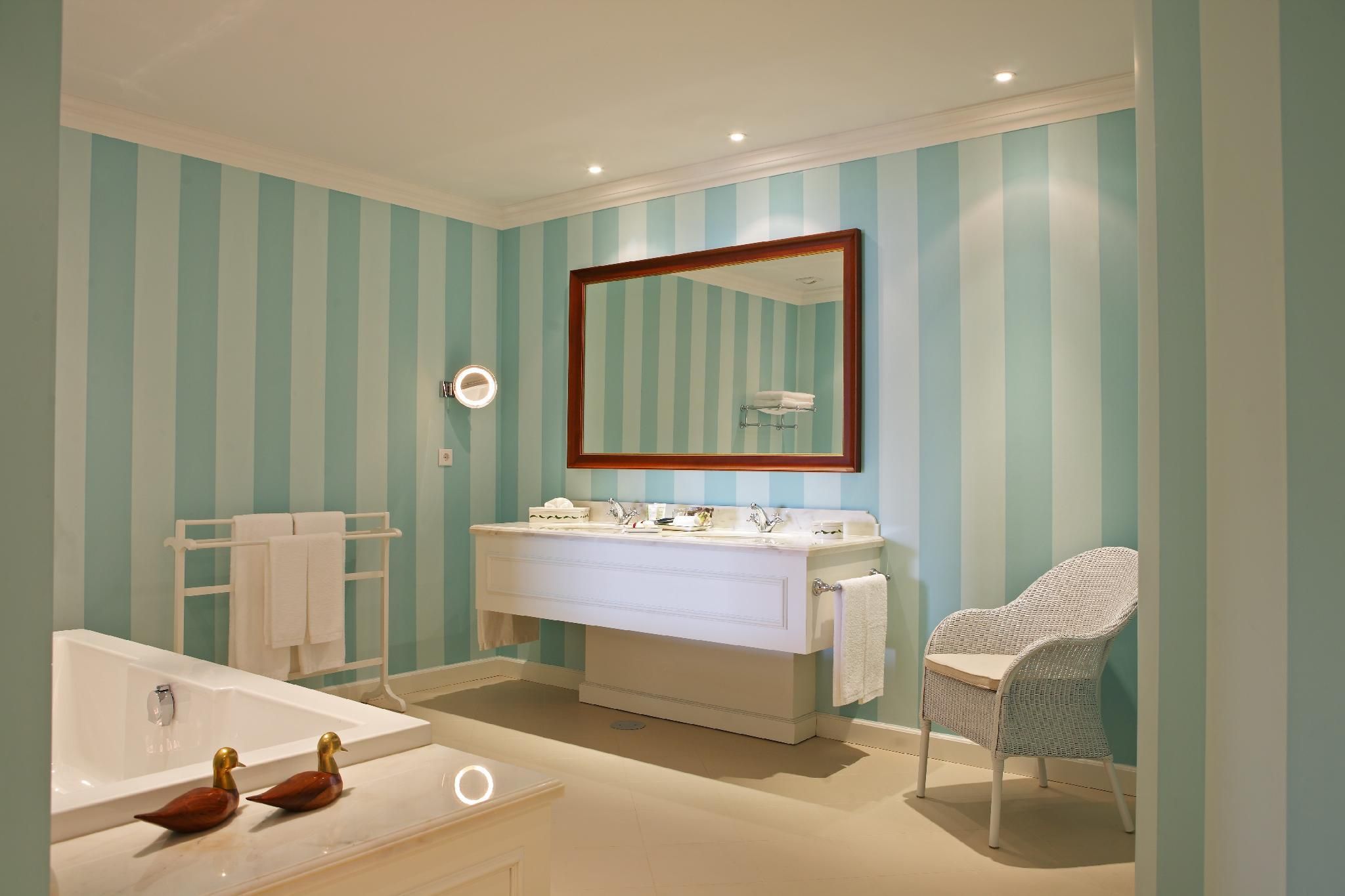 The Yeatman Master Suite Garden and City View Floor 4 of main building 2