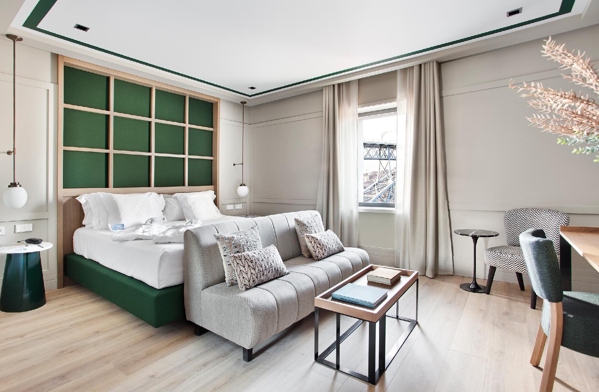 Superior Partial View Room