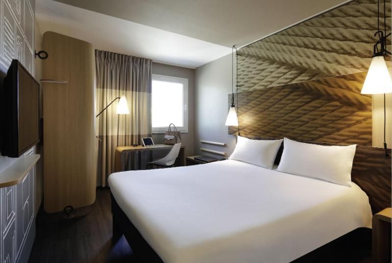 Superior room with 1 double bed, sea/river view