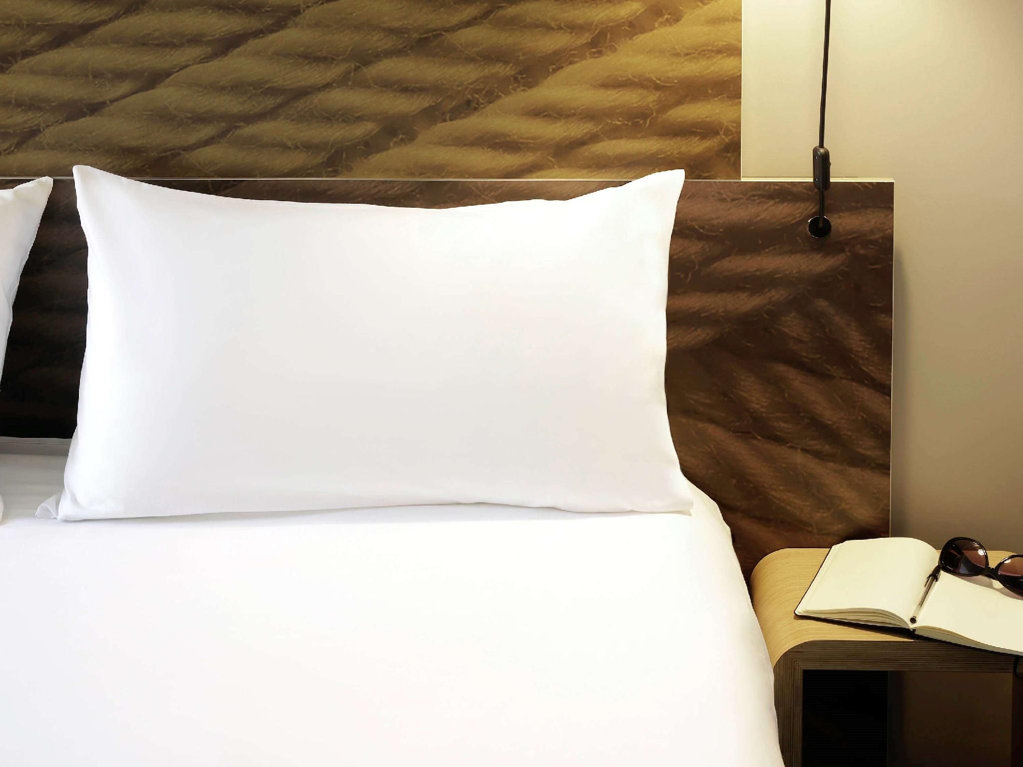 Room With Twin Beds, Equipped With New Ibis Bed