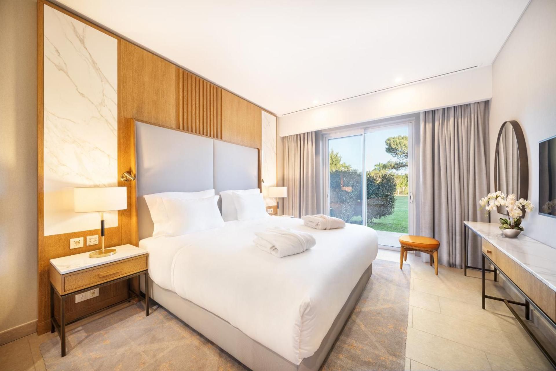 Accessible Deluxe Suite