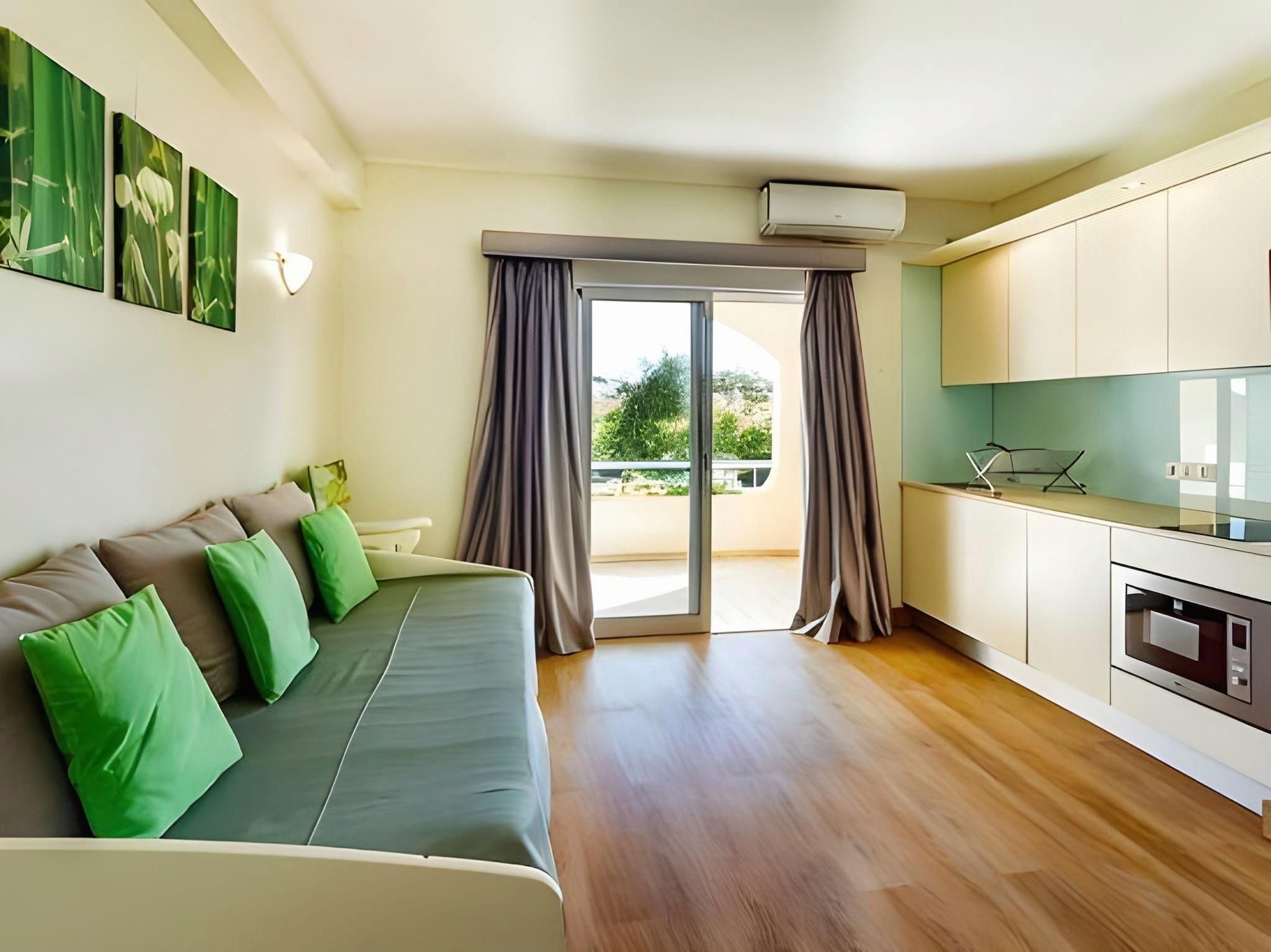 9346ef2996e8ea2ce483c6f4cb7339a8