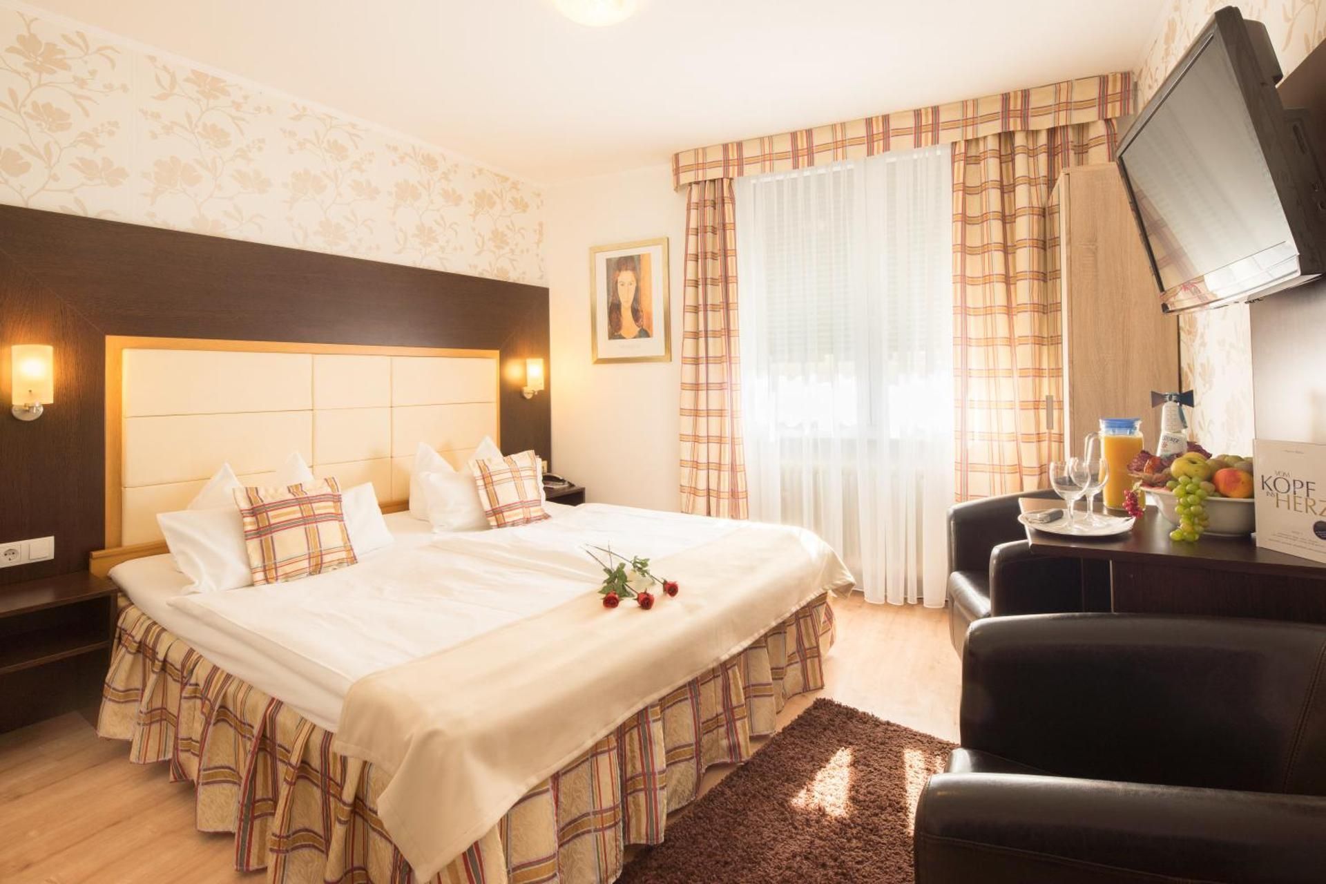 Central Boutique Hotel Superior Double Room 2