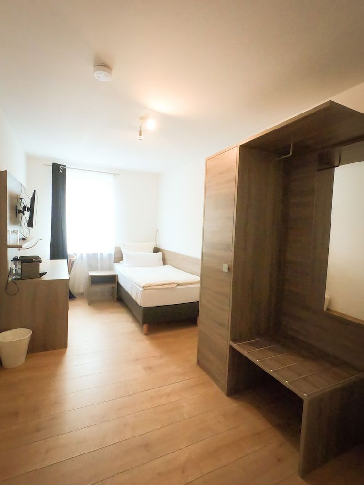 Basic Single Room, 1 Twin Bed