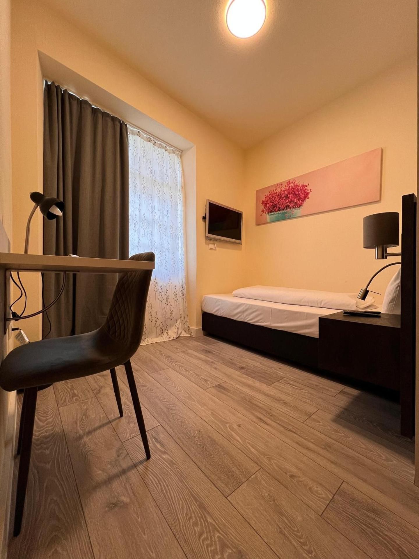 Deluxe Single Room