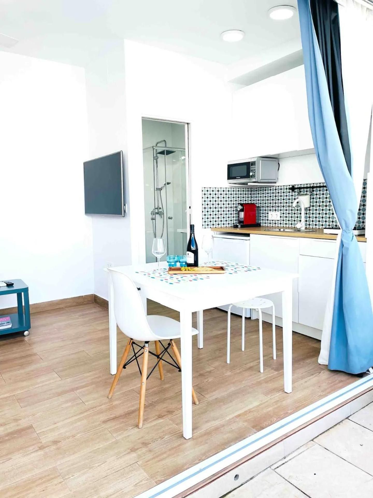 Studio with Terrace
