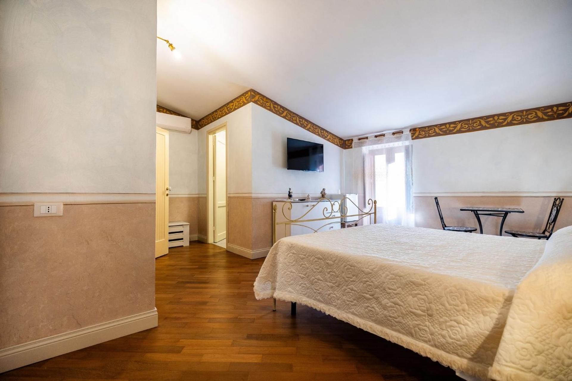 Double Room with Private Bathroom