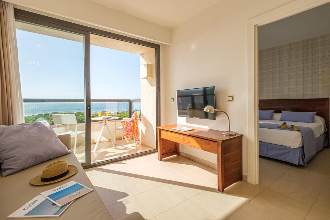 Junior Suite with Sea View (3 Adults)
