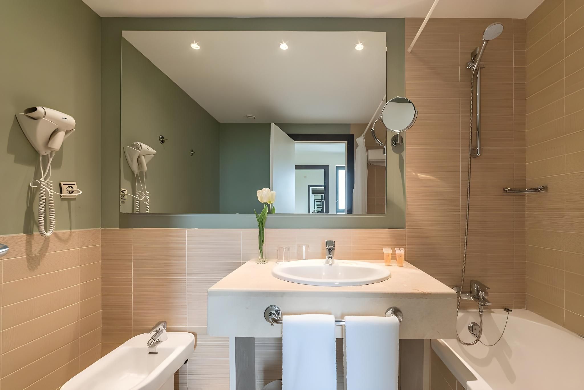 Junior Suite (3 Adults)