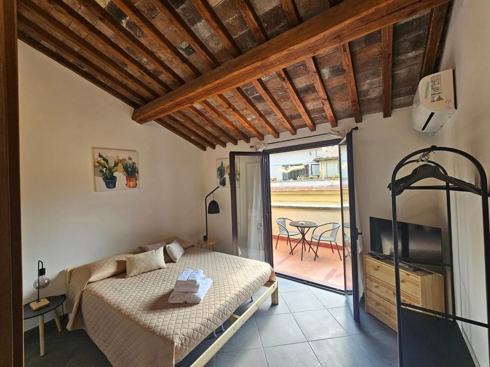 Studio with Terrace