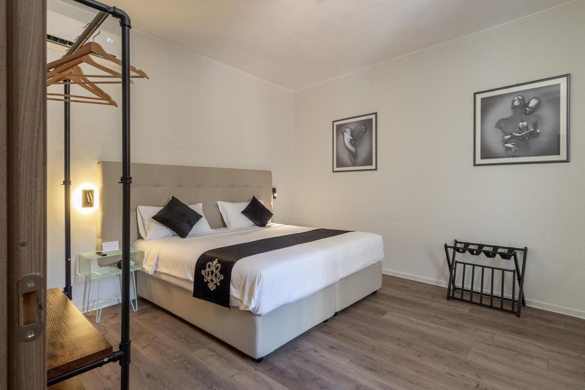 Large Double or Twin Room