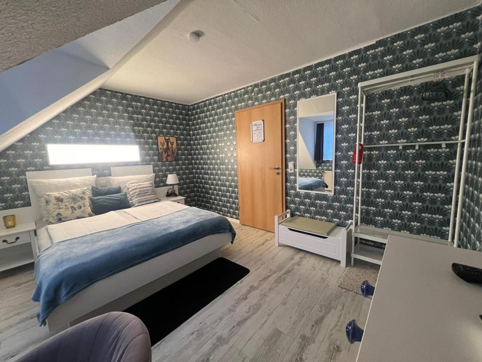 WOB Hotel Comfort Triple Room