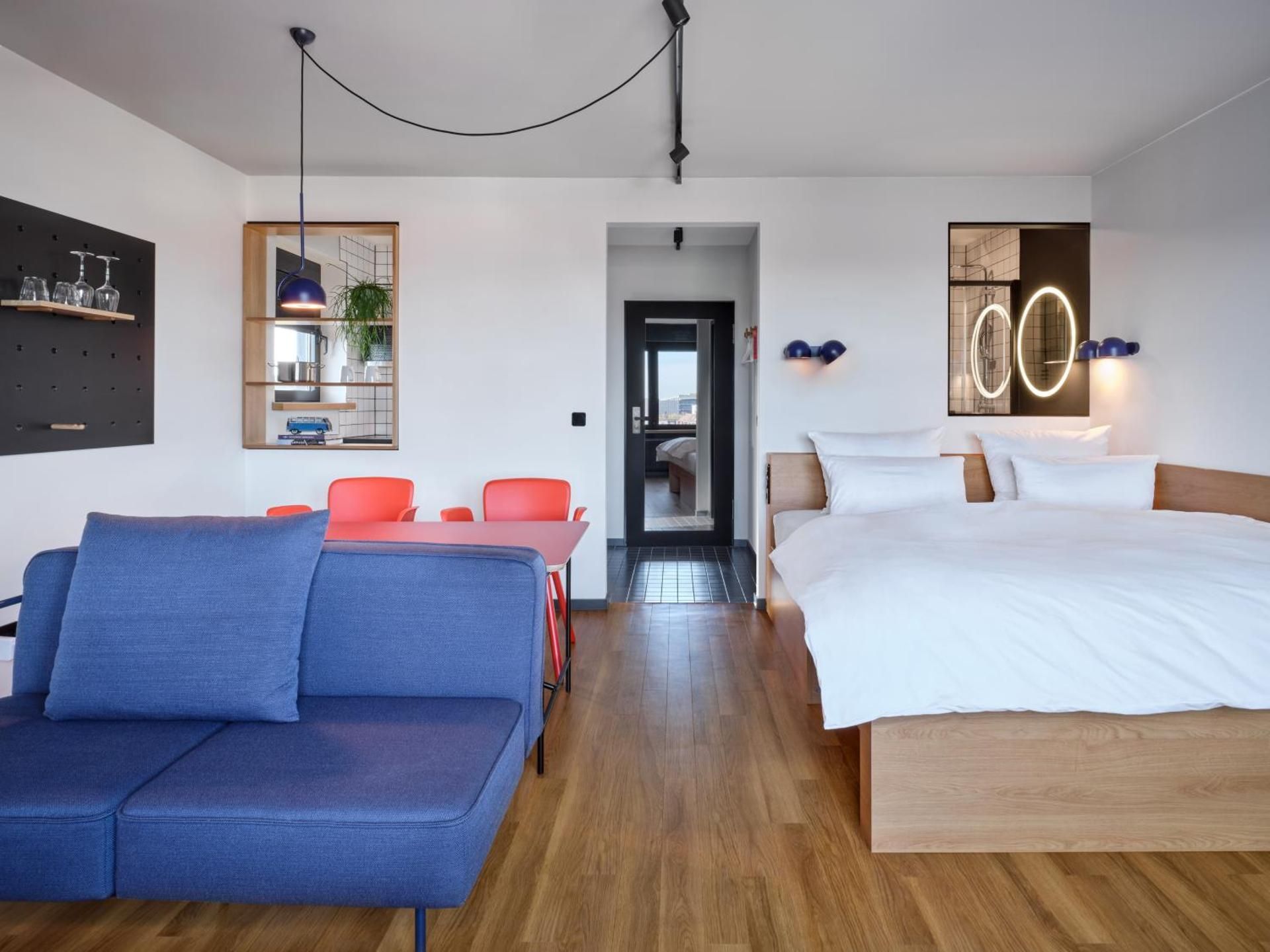Design Apartment with King-Size-Bed