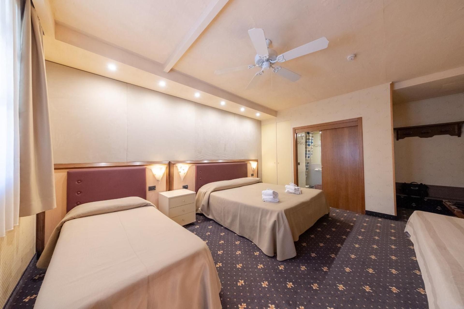 Holiday Rooms Antica Badia Triple Room 2