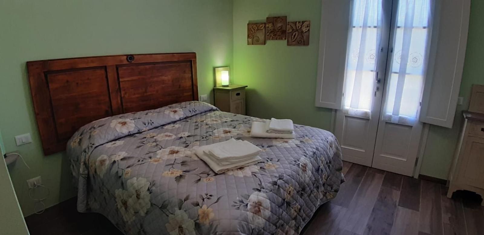 Agriturismo Pretenzano King Room with Roll-In Shower - Disability Access