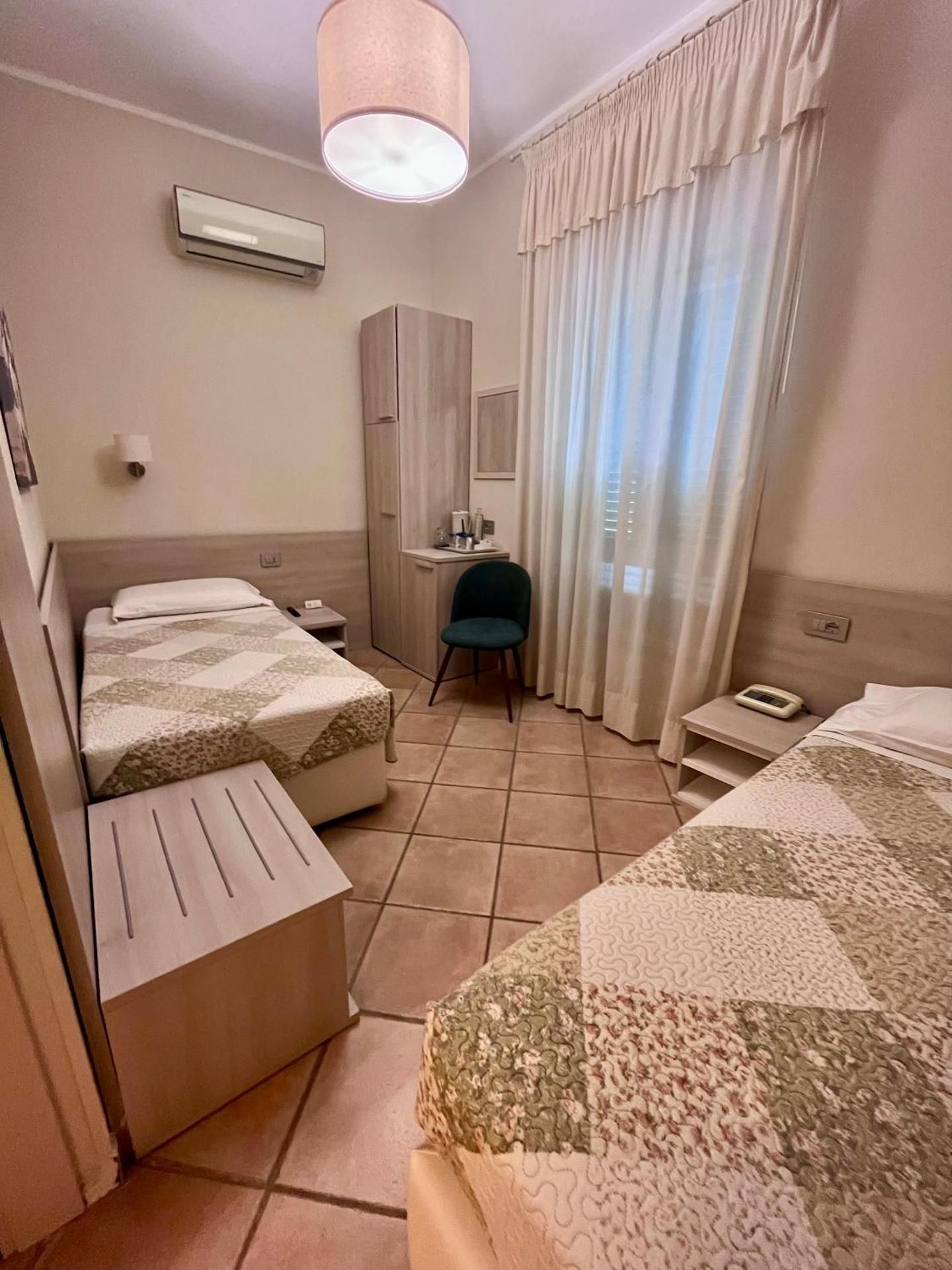 Albergo Africa Twin Room