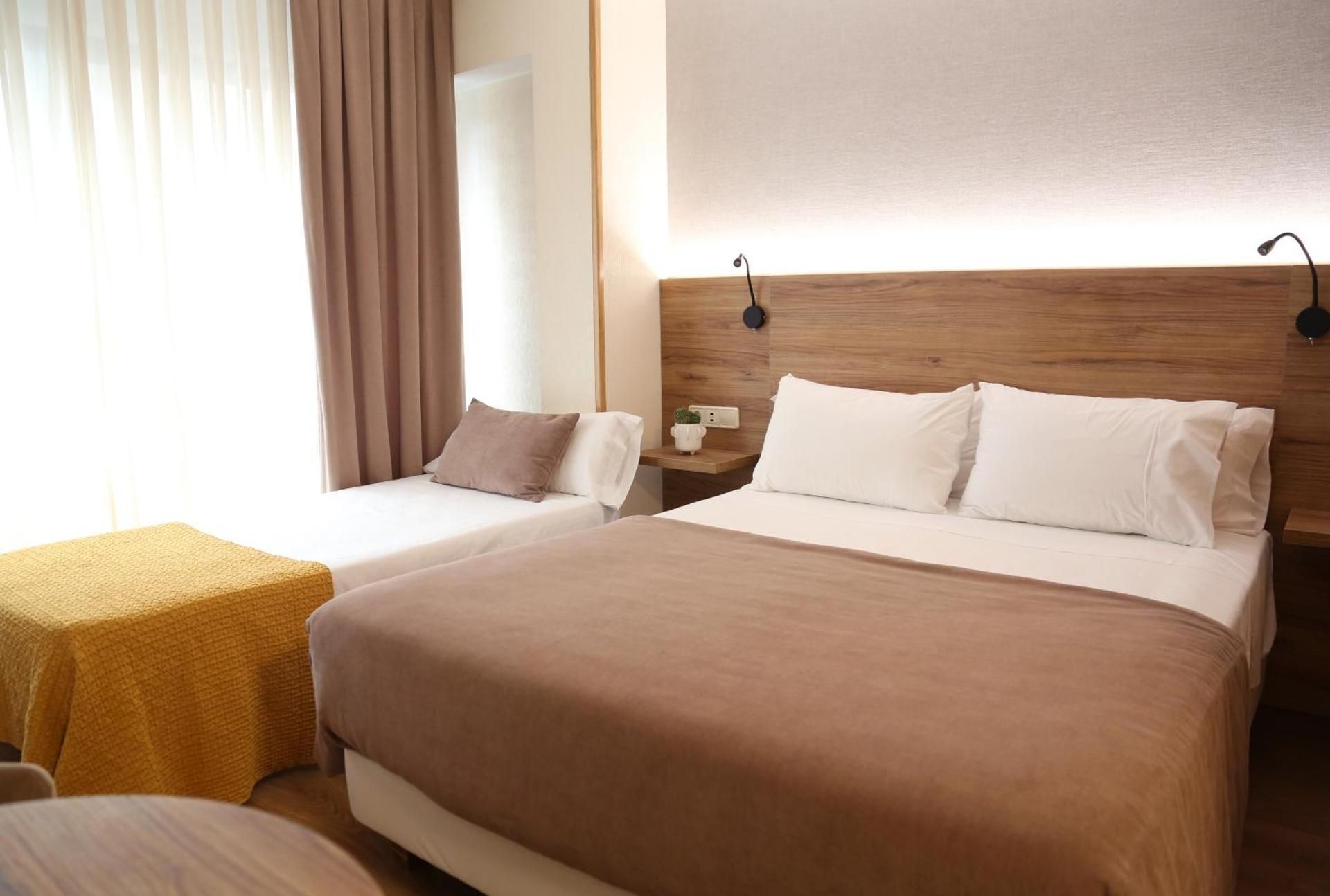 Double Room with Extra Bed (2 Adults + 1 Child)