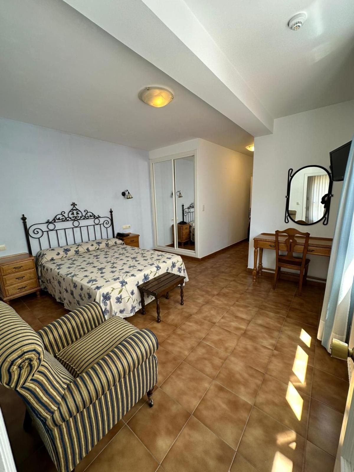 Family Room (4 Adults)