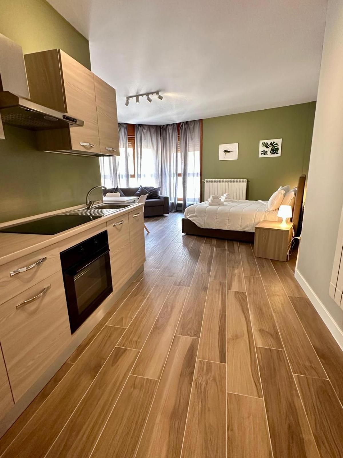 Studio with Spa Bath