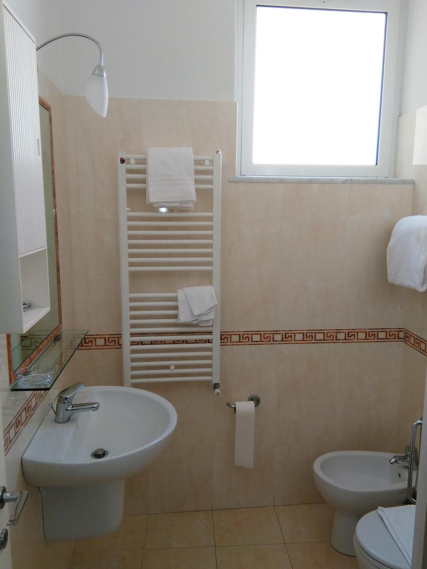 Ristorante Hotel Mira Classic Triple Room 2