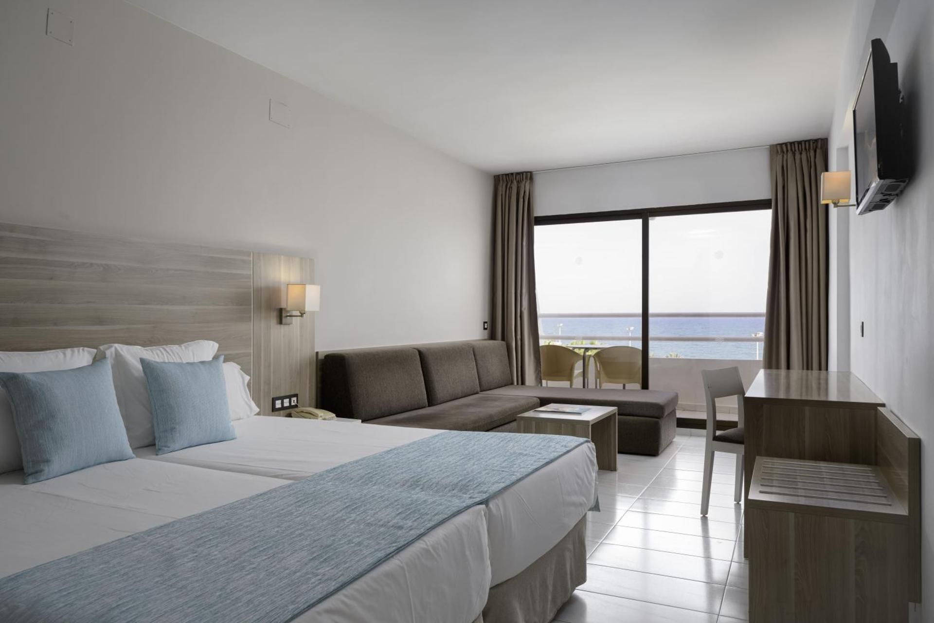 Double Sea View High Floor